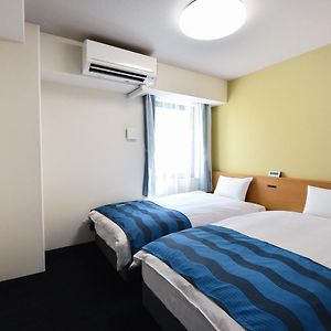 Twin Room Shower